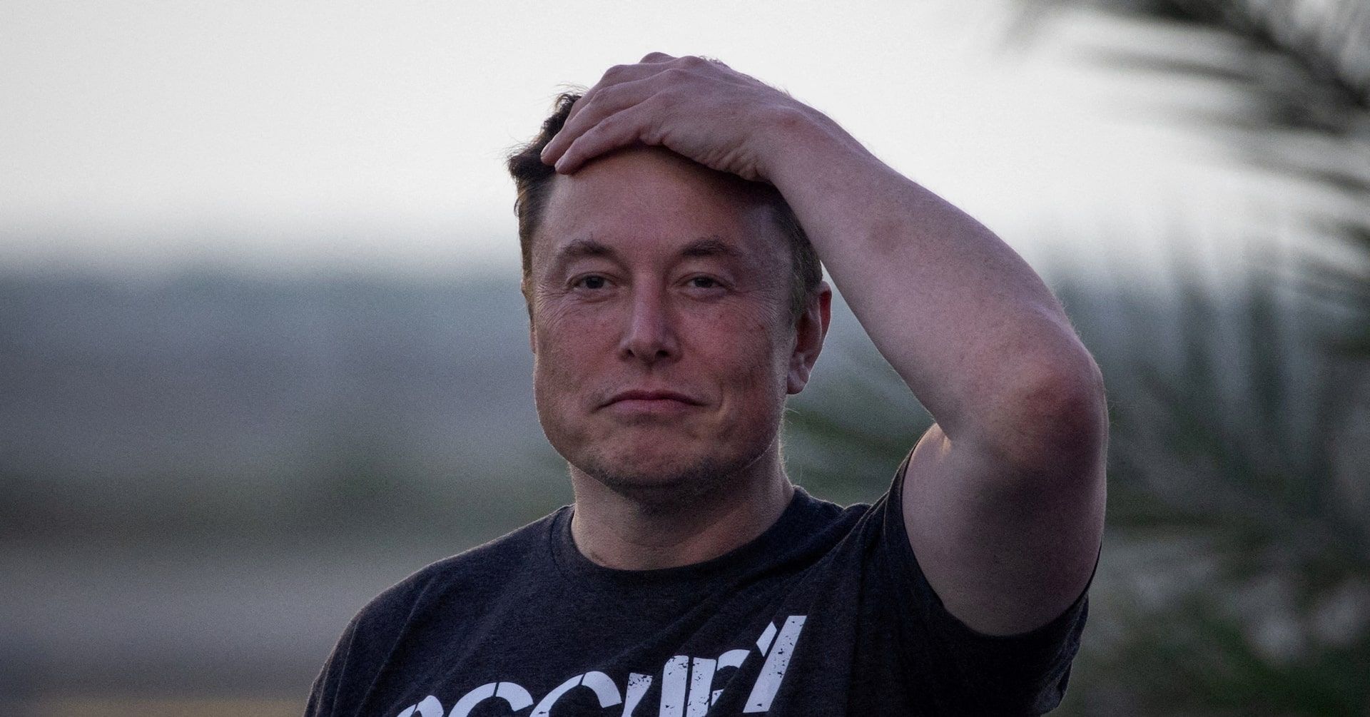 LinkedIn post image: BREAKING: SpaceX just tied Elon Musk's pay to putting 1 million people on Mars.