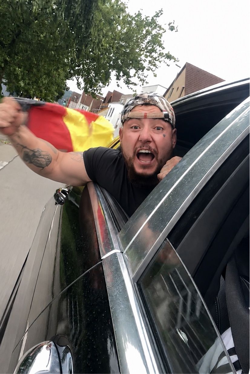 LinkedIn post image: Morgen Punkt 19 Uhr wird die gesamte Nachbarschaft wieder auswandern wollen.