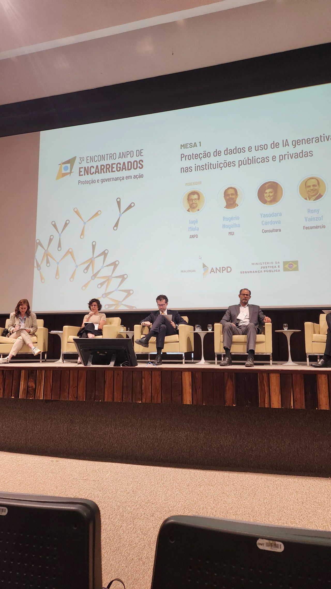 LinkedIn post image: O que esperar da Proteção de Dados para 2027?