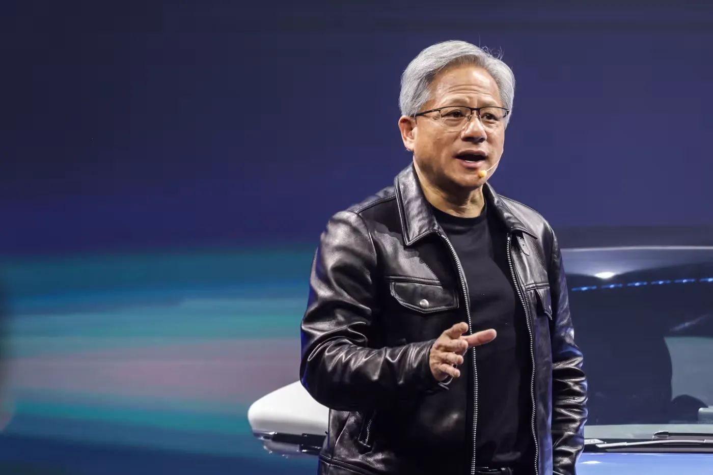 LinkedIn post image: Jensen Huang, le CEO de Nvidia, ne sait pas où il habite : "Je ne connais pas mon adresse." "Je ne connais pas mon numér